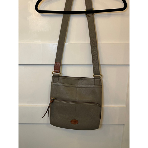 Fossil Morgan Traveler Crossbody Bag Leather Taupe Gray Adjustable Strap - Picture 1 of 11